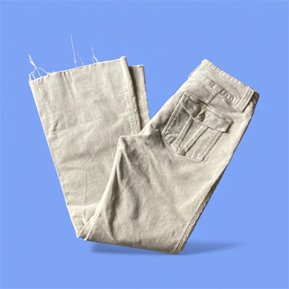 Forever 21 Cream Flared Corduroy Jeans Size Large EUC - Picture 3 of 6